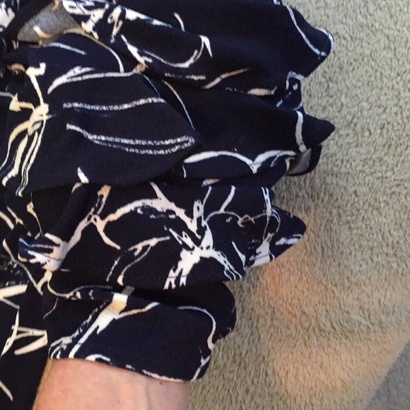 Gabby Skye Dress NWT Navy Ivory Size 12 - Picture 3 of 7